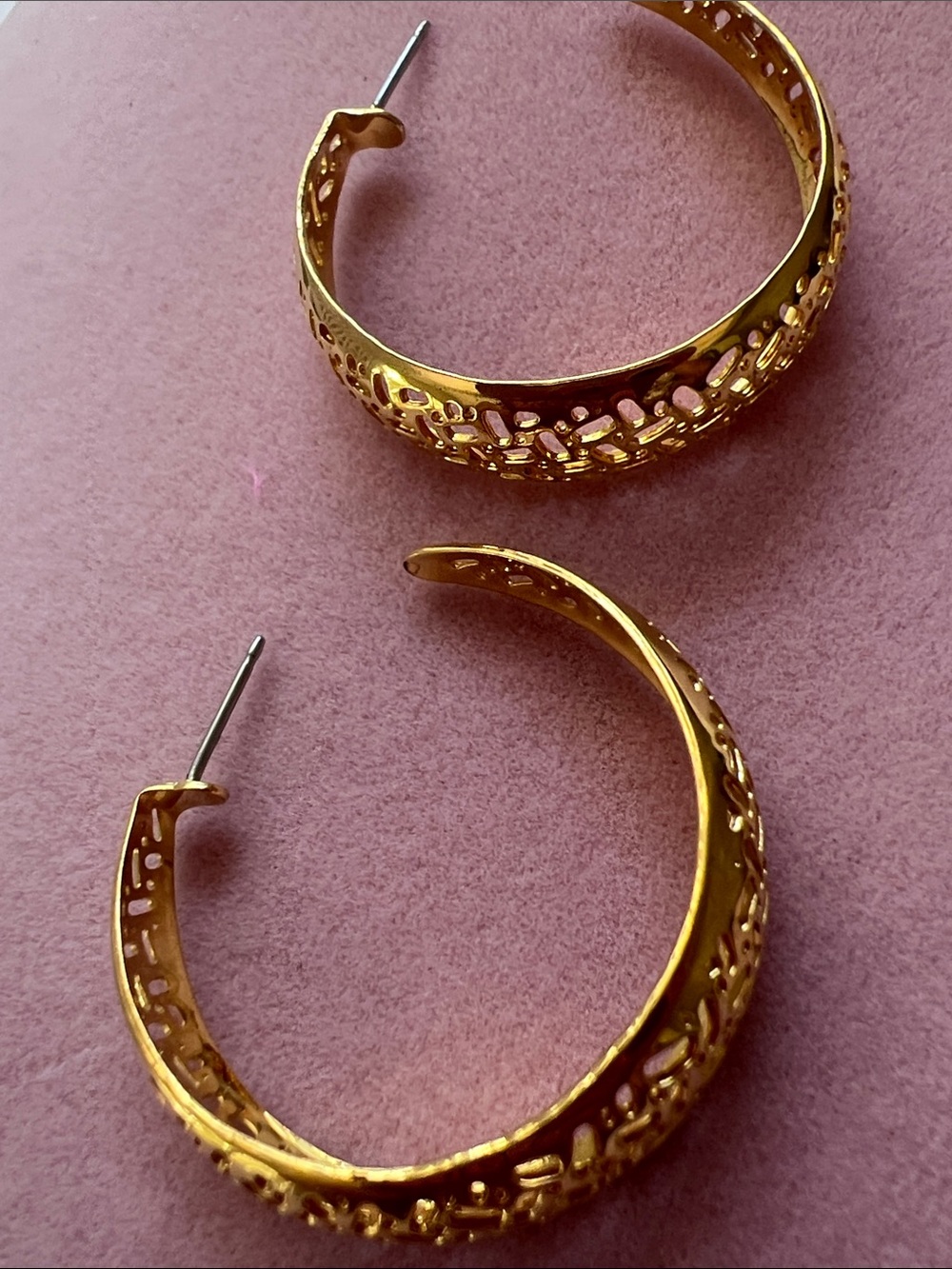 Gold Filigree Hoop Earrings - Elegant Women's Jewelry